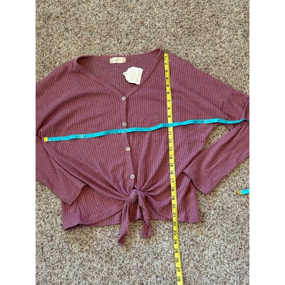 NWT - Altar'd State thermal Shirt, size Medium, Mauve/Pink - Picture 6 of 8